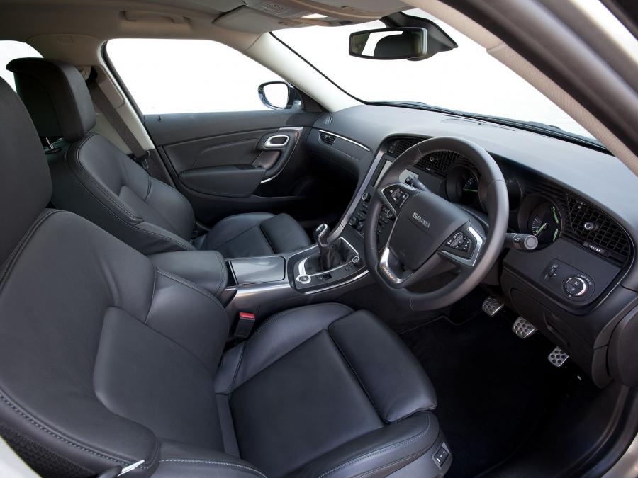  Saab 9-5 Aero Sedan 2010 года  (UK) (фото 2 из 10)